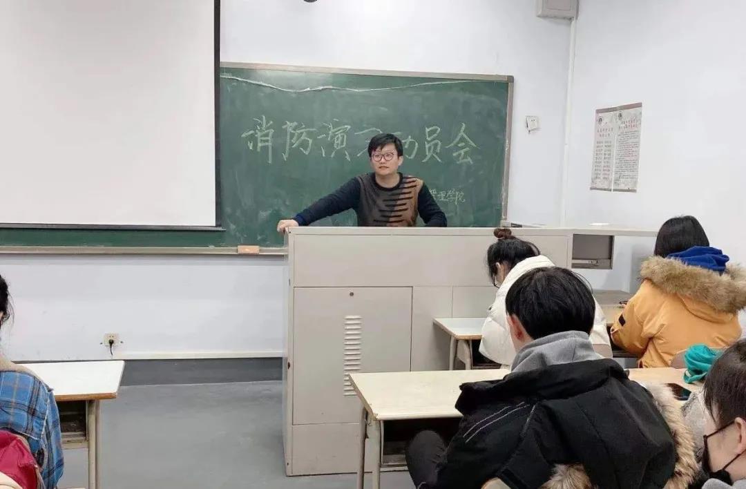 11511